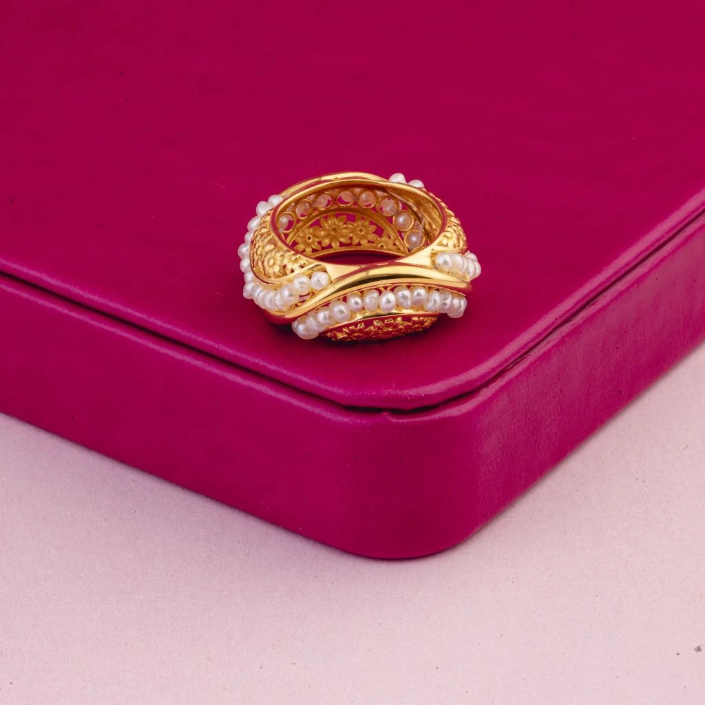 LJ016: Flower Ring